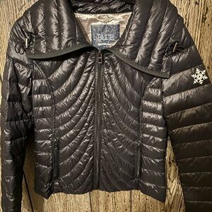 Saks Fifth Avenue Black Quilted Puffer Jacket with Chevron Pattern! MED!